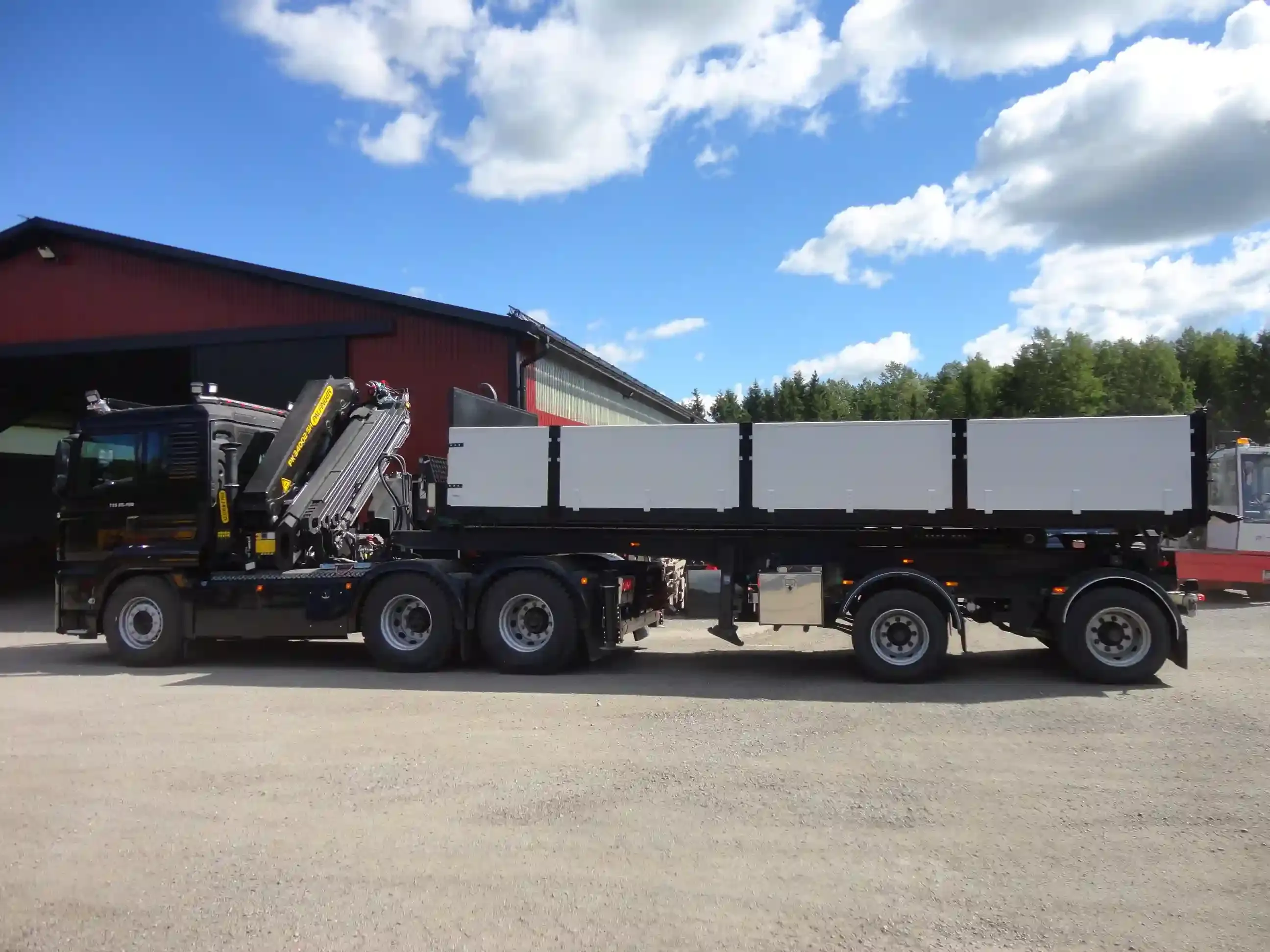 Hardox pa bil 7m alu pa trailer 025